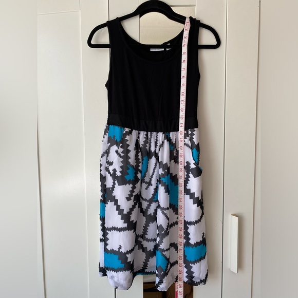 NEW YORK & COMPANY Fit and Flare dress size S - Picture 5 of 12